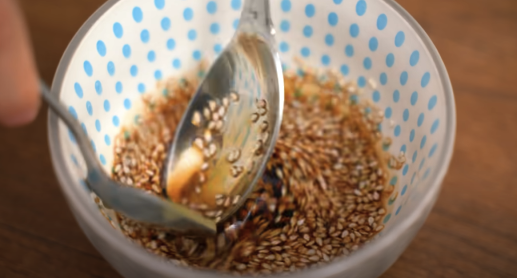 Kuřecí kousky v medovo-sezamové omáčce s vůní Orientu