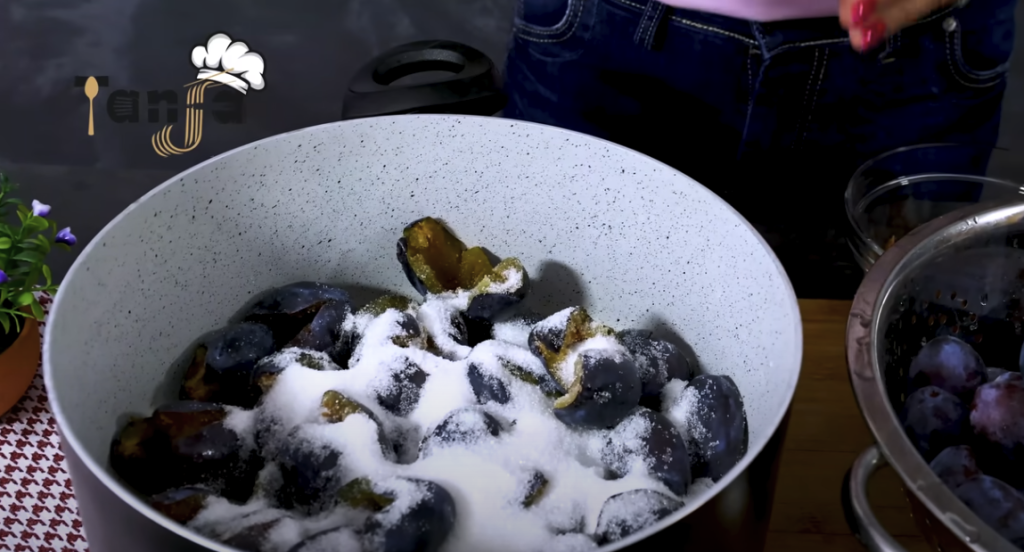 Tradiční domácí švestkový džem krok za krokem – potřebujete pouze 2 ingredience