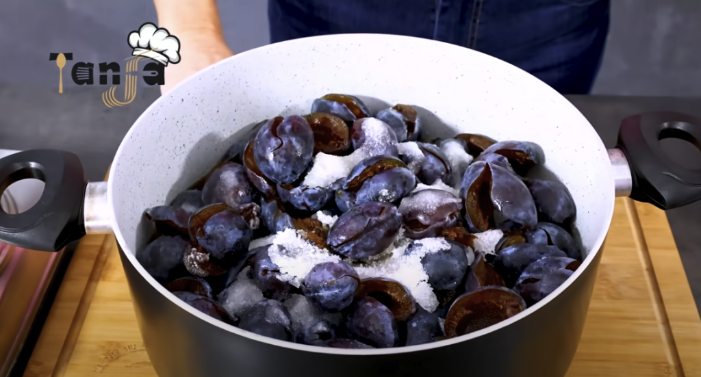 Tradiční domácí švestkový džem krok za krokem – potřebujete pouze 2 ingredience