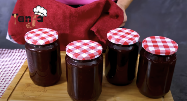 Tradiční domácí švestkový džem krok za krokem – potřebujete pouze 2 ingredience