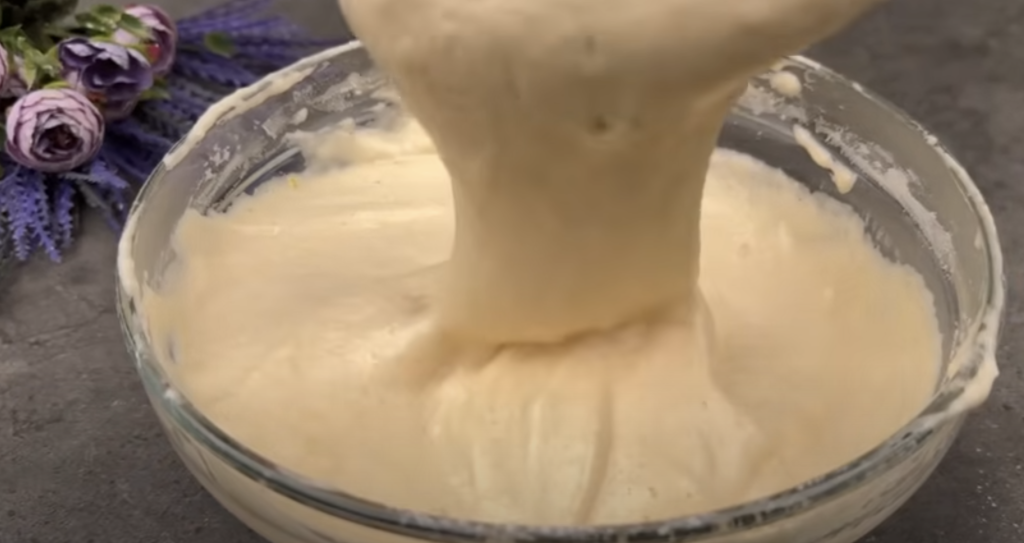 Piškotová roláda se smetanovým citronovo-ricottovým krémem a bílou čokoládou