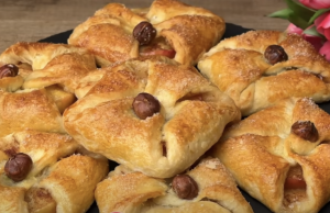 Listové kapsičky s jablky, skořicí a oříšky – rychlý dezert ke kávě Listové kapsičky s jablky, skořicí a lískovými oříšky – sladká tečka, která zahřeje na duši