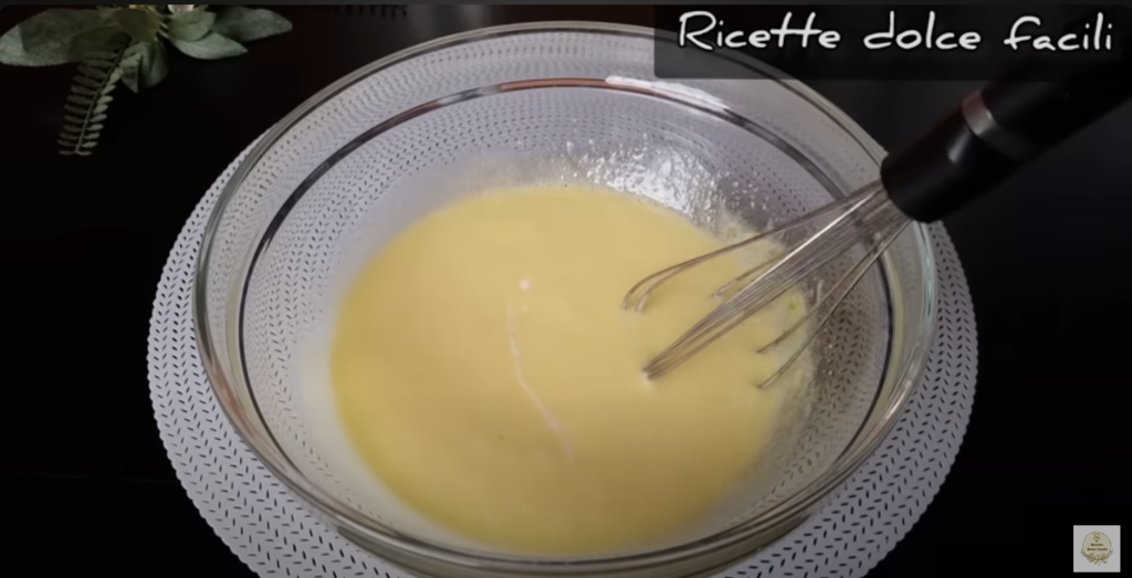 Jemný jogurtový koláč s meruňkovým džemem a mandlovými lupínky