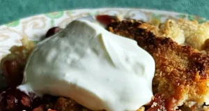 Jablečno-hruškový crumble se švestkami a lískovými ořechy – jednoduchý podzimní dezert Jablečno-hruškový crumble se švestkami a lískovými ořechy – jednoduchý podzimní dezert