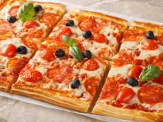 Párty pizza z listového těsta.