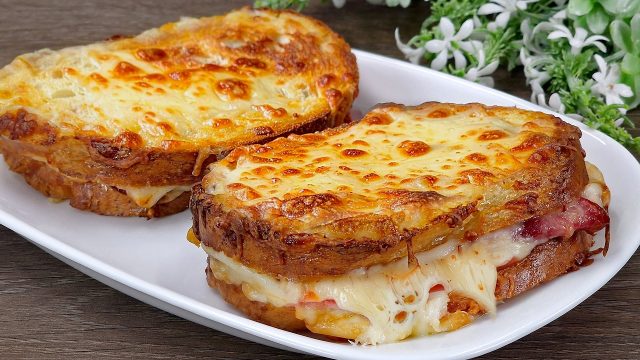 Zapečené sýrovo-šunkové sendviče se sýrem – jednoduchá a rychlá snídaně pro každého