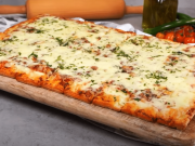 Domácí pizza z listového těsta – jednoduchý recept za 20 minut