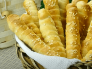 Šunkové tyčinky z listového těsta – rychlé a chutné pohoštění Šunkové tyčinky z listového těsta – rychlé a chutné pohoštění