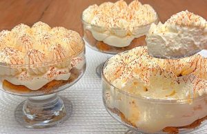 Osvěžující banánovo-citrusové tiramisu ve skleničkách s kondenzovaným mlékem – bez pečení