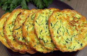 Recept na zdravé cuketové placičky připravené za pár minut: Chutnají skvěle!