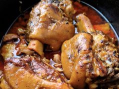 Pečené vepřové koleno na cibuli a česneku – poctivá domácí klasika Pečené vepřové koleno na cibuli a česneku – poctivá domácí klasika