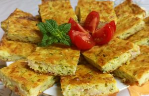 Cuketový slaný koláč se šunkou a sýrem