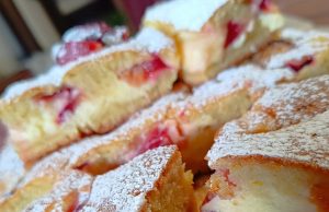 Jogurtová buchta s ovocem