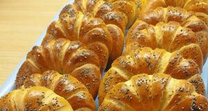 Domácí máslové loupáky s mákem – nadýchané jako z pekárny Domácí máslové loupáky s mákem – nadýchané jako z pekárny