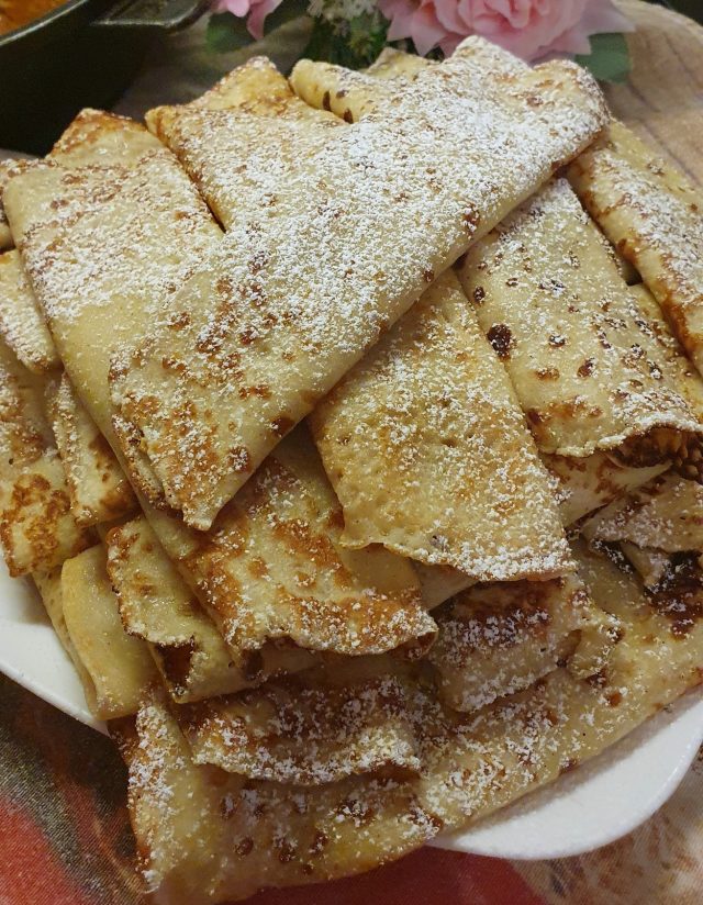 Skořicové palačinky s jahodovou marmeládou