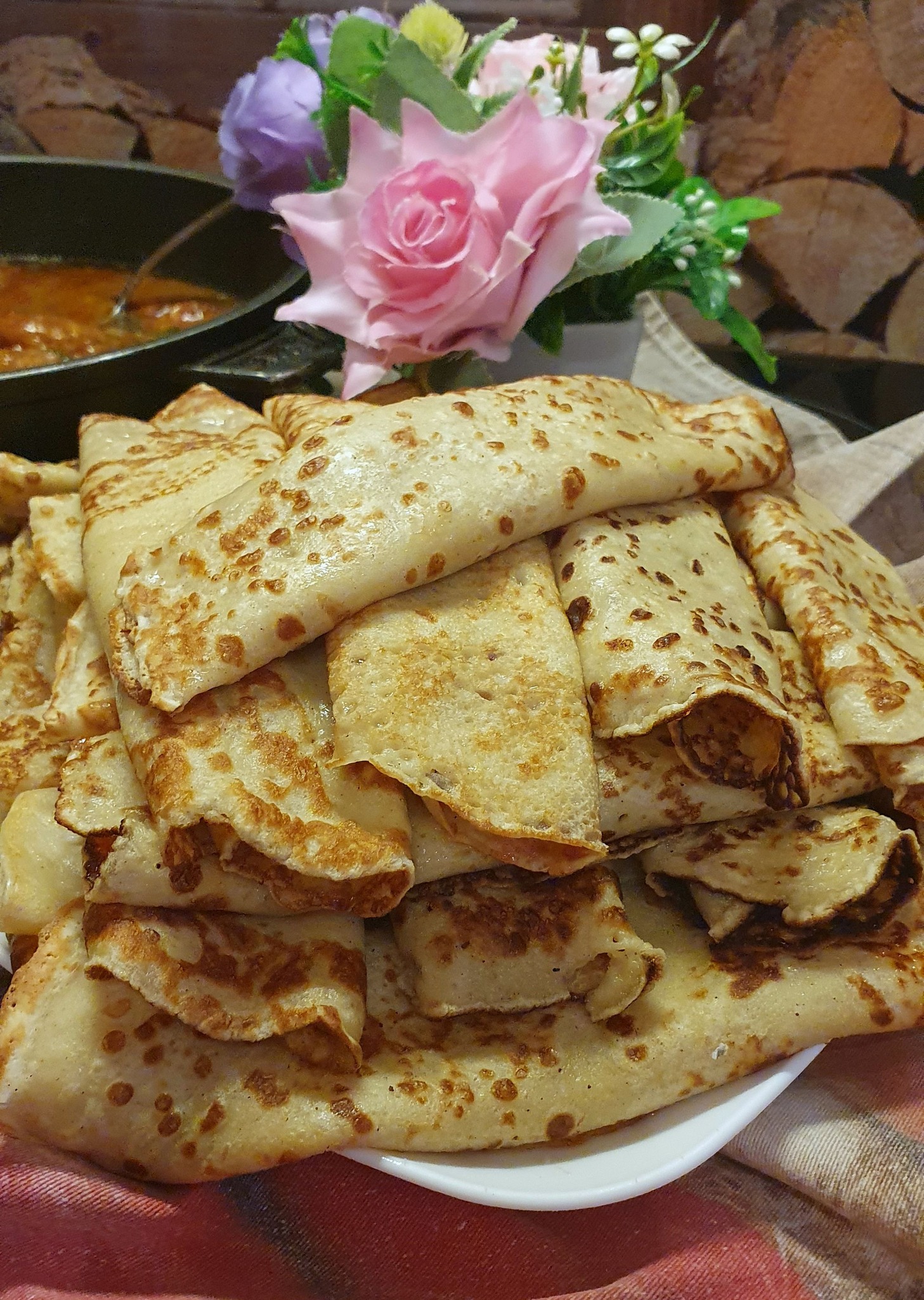 Skořicové palačinky s jahodovou marmeládou