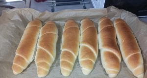 Domácí rohlíky – nadýchané, měkké a voňavé jako z pekárny Domácí rohlíky – nadýchané, měkké a voňavé jako z pekárny