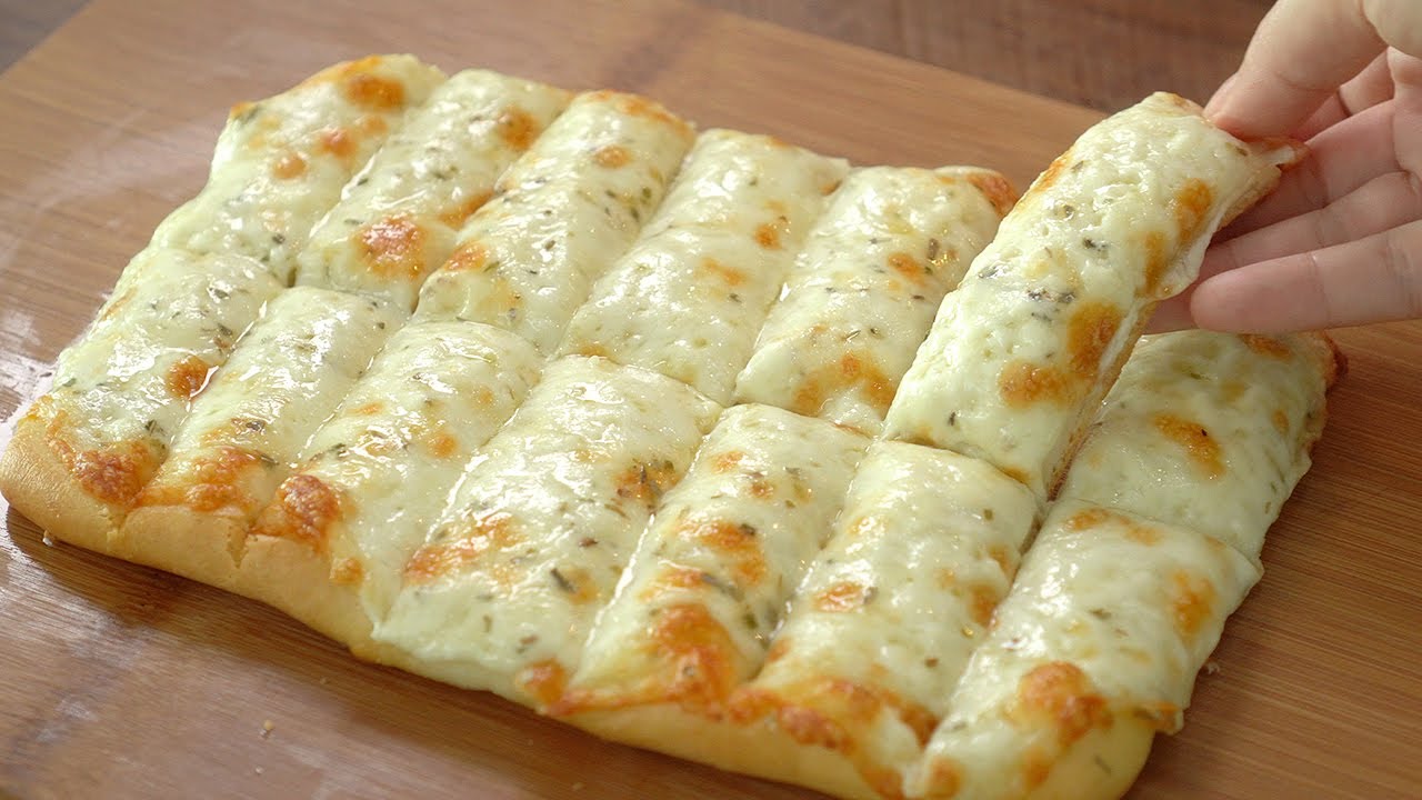 Výborný recept na sýrové tyčinky s česnekem: