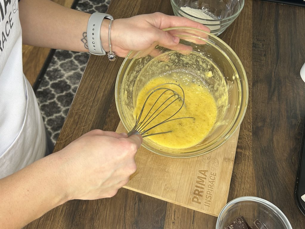 Máte doma přezrálé banány? Připravte si z nich banánové muffiny s kousky čokolády!