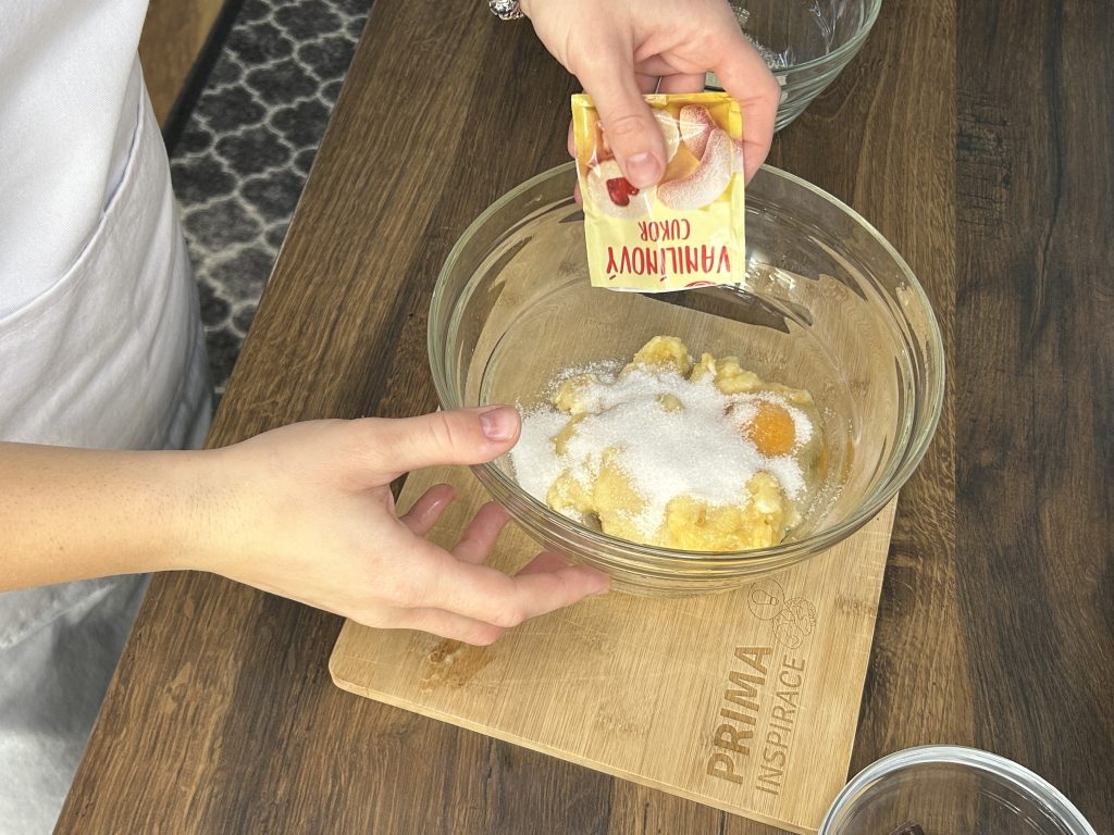 Máte doma přezrálé banány? Připravte si z nich banánové muffiny s kousky čokolády!