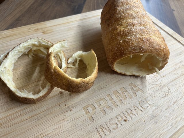 Křupavý domácí trdelník z trouby se skořicovým cukrem