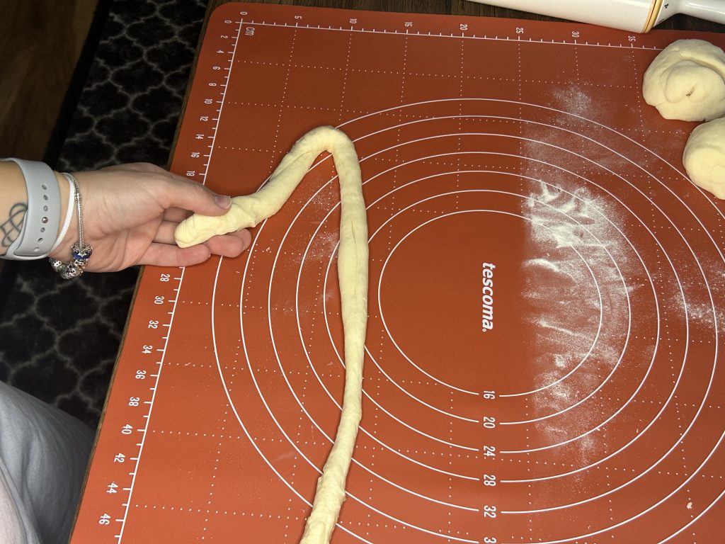 Křupavý domácí trdelník z trouby se skořicovým cukrem