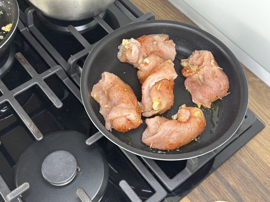 Neodolatelné krůtí rolky plněné míchanými vejci a žampiony