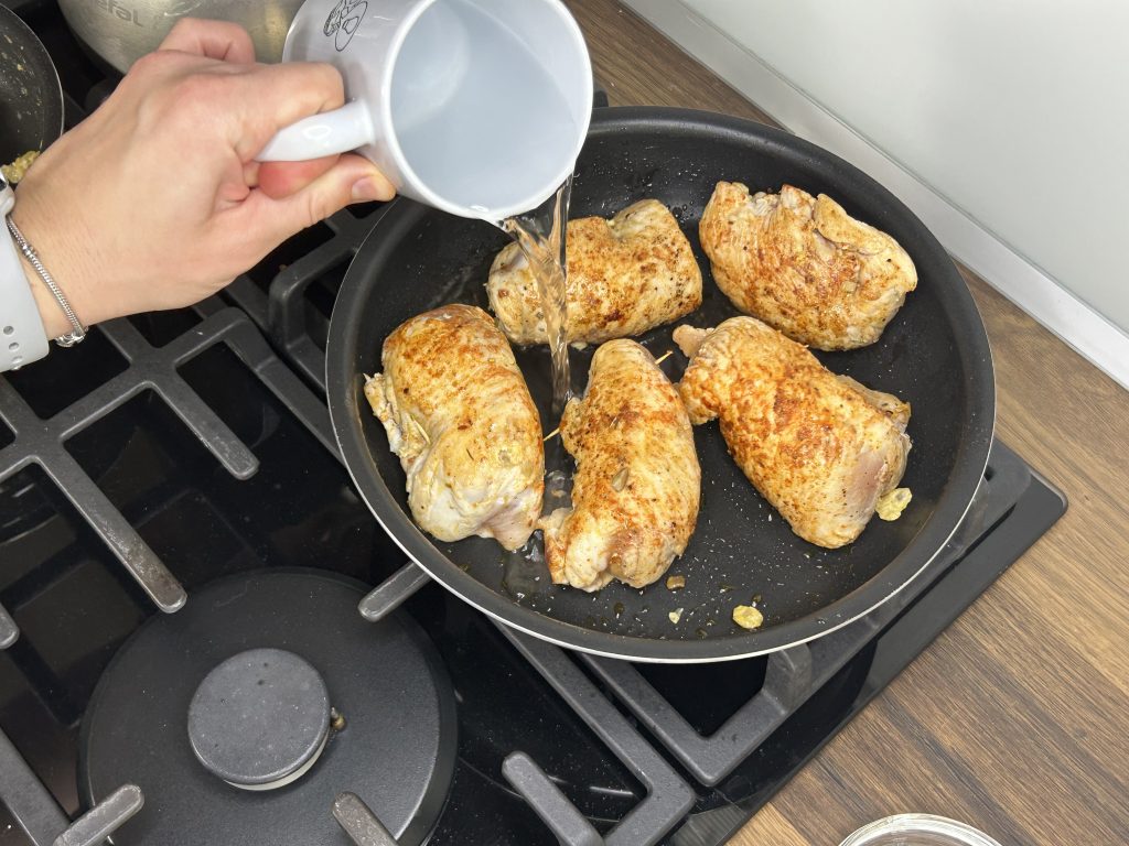 Neodolatelné krůtí rolky plněné míchanými vejci a žampiony