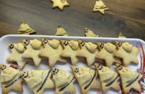 Hvězdičkové a stromečkové sušenky s mandlemi