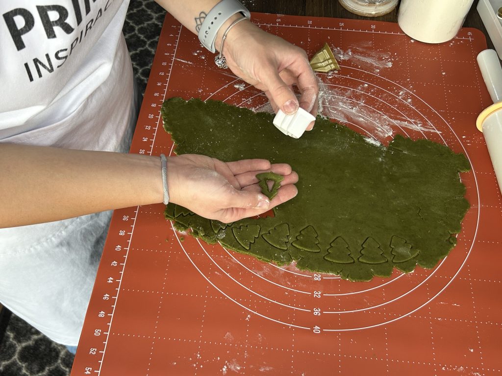Matcha linecké koláčky – moderní vánoční klasika v zeleném kabátku