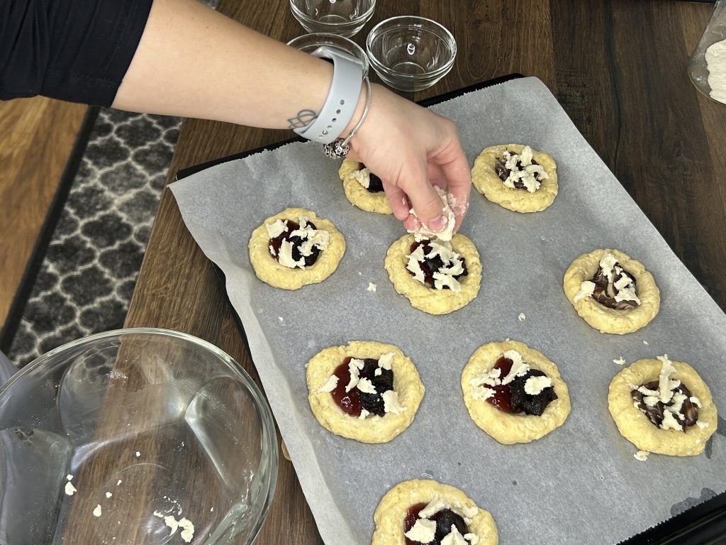 Moravské koláče z cottage sýra – vláčné, křehké a plné chuti