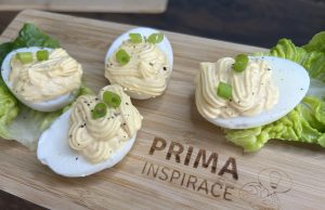 Plněná vajíčka s majonézou a hořčicí – klasika, která nikdy nezklame Plněná vajíčka s majonézou a hořčicí