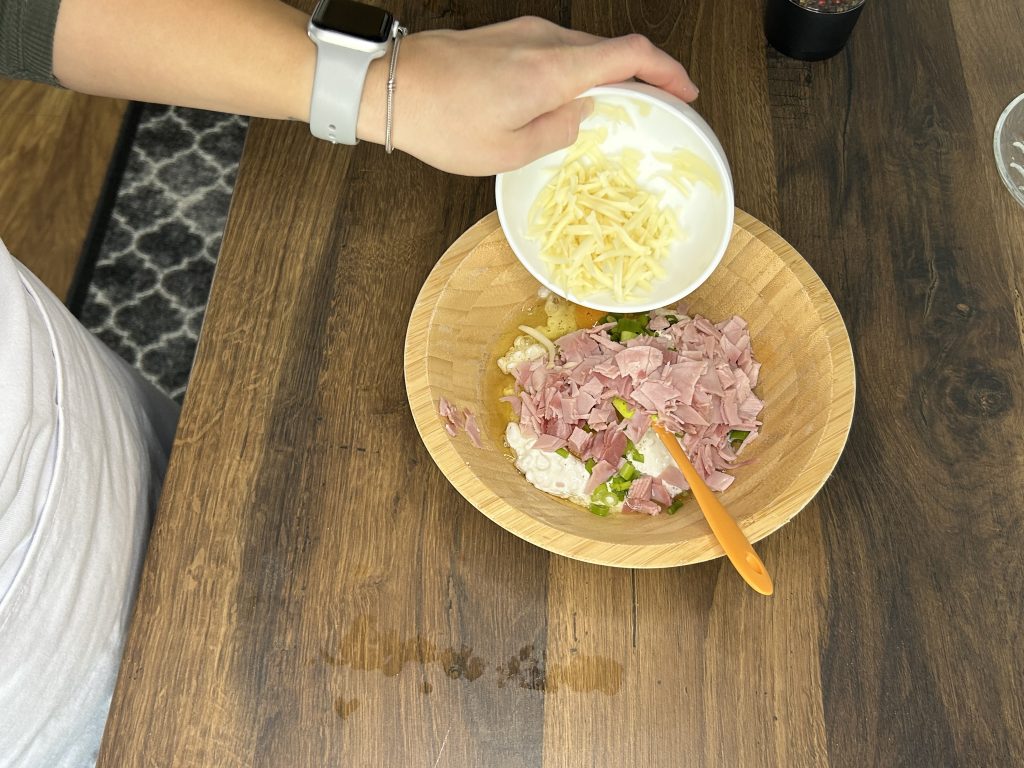 Slané cottage muffiny se šunkou a sýrem - vláčné a plné chuti