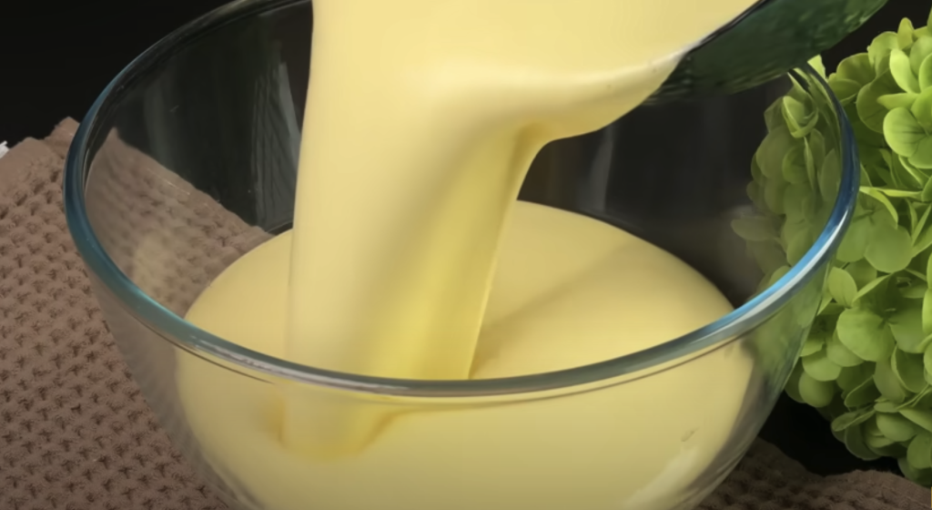 Babiččin koláč s karamelizovanými jablky a vůní vanilky