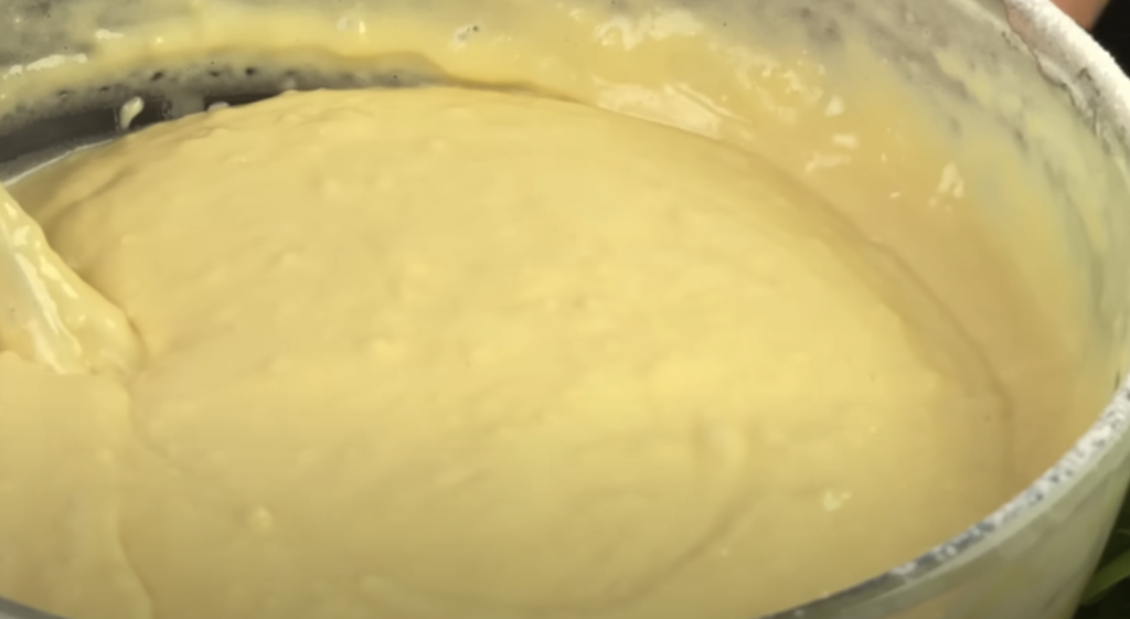 Babiččin koláč s karamelizovanými jablky a vůní vanilky