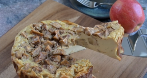 Recept na nadýchaný a vláčný jogurtový koláč s kousky jablek! Recept na nadýchaný a vláčný jogurtový koláč s kousky jablek!