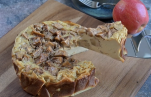 Recept na nadýchaný a vláčný jogurtový koláč s kousky jablek! Recept na nadýchaný a vláčný jogurtový koláč s kousky jablek!