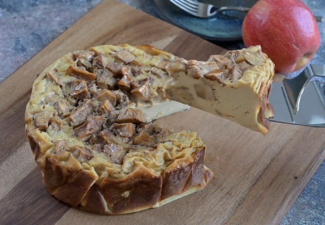 Recept na nadýchaný a vláčný jogurtový koláč s kousky jablek!