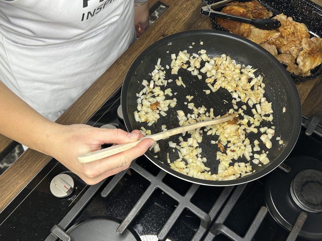 Vepřové plátky s tarhoňou – voňavý domácí oběd jako od babičky