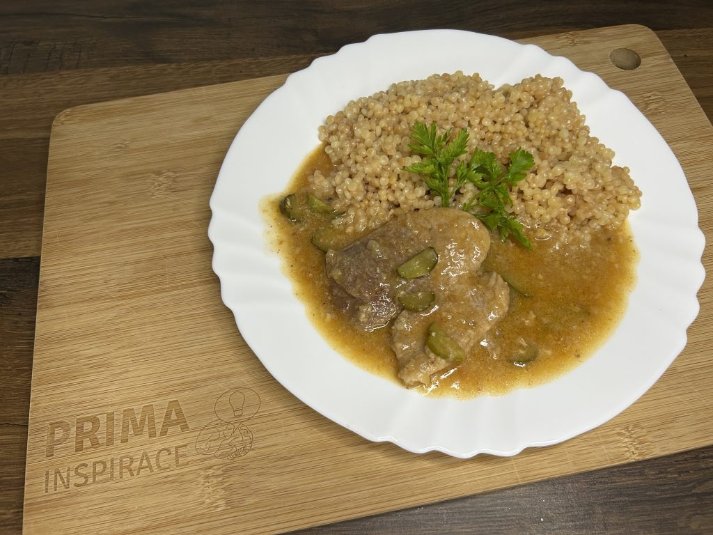 Vepřové plátky s tarhoňou – voňavý domácí oběd jako od babičky