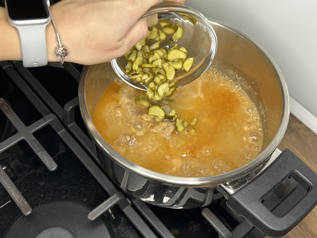 Vepřové plátky s tarhoňou – voňavý domácí oběd jako od babičky