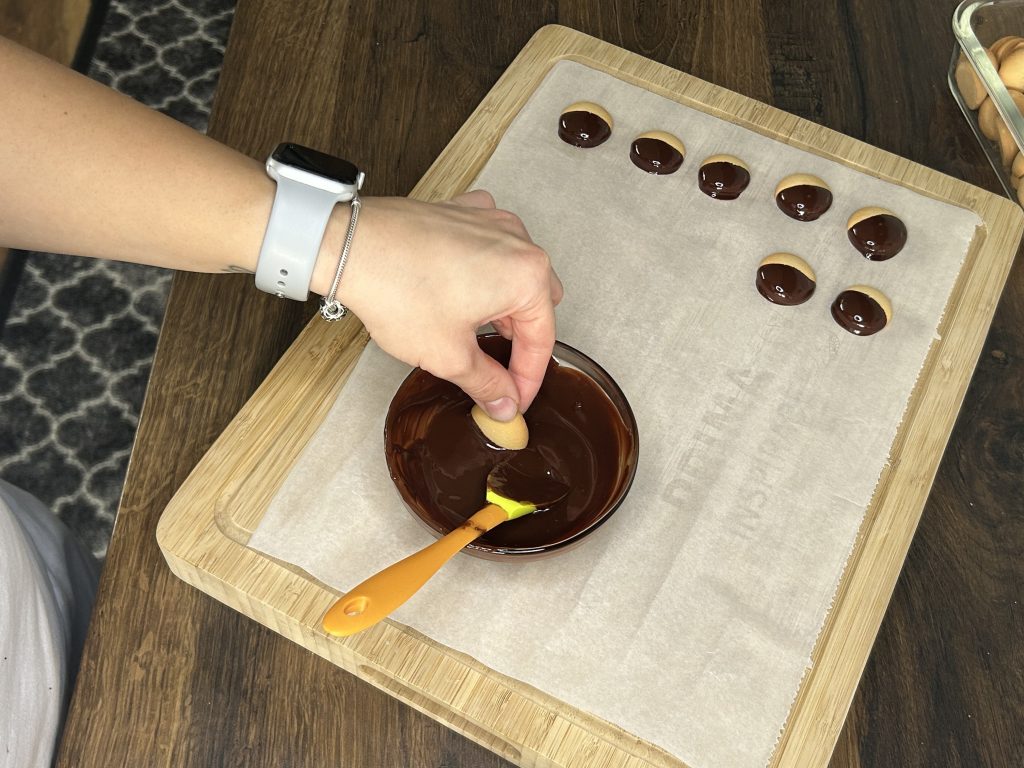 Lehké vídeňské řezy s pomerančovou náplní