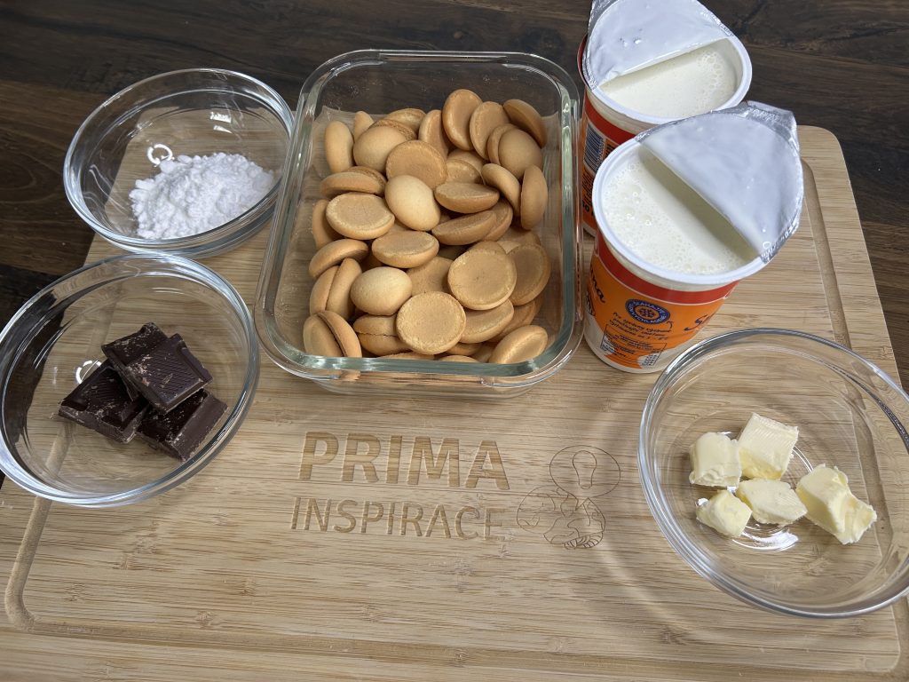 Lehké vídeňské řezy s pomerančovou náplní