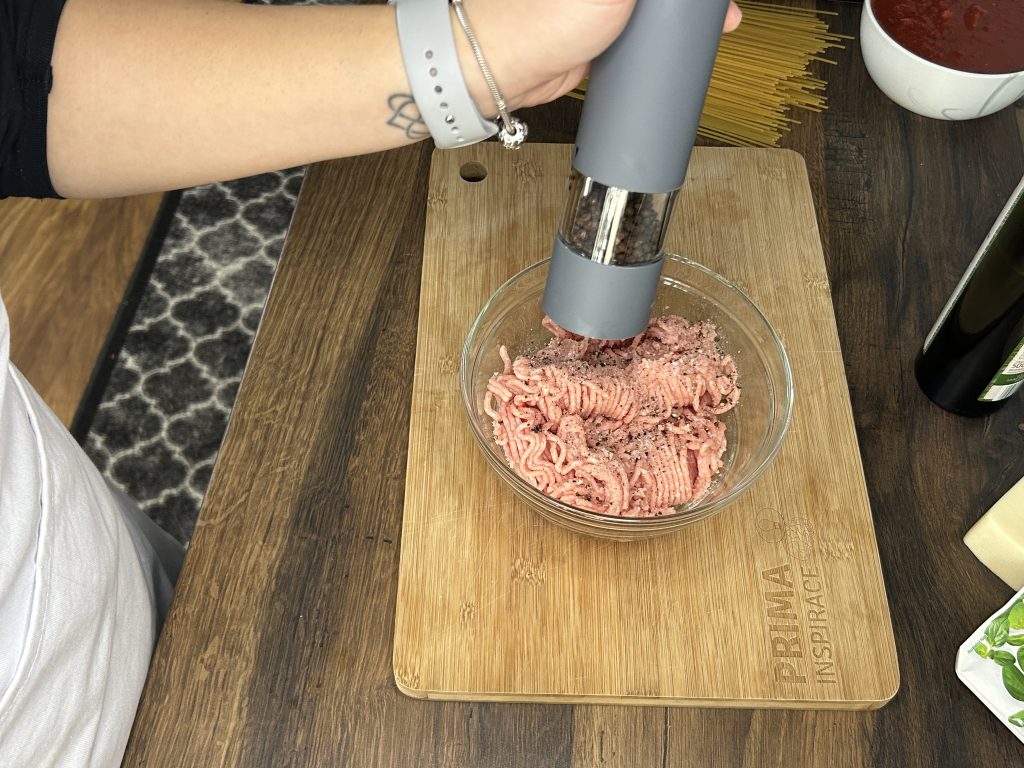 Rychlé zapečené špagety s mletým masem a rajčatovým přelivem