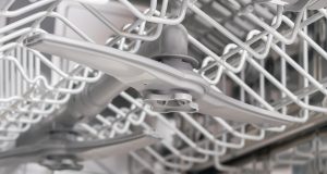 Jak vyčistit trysky v myčce: Kompletní návod na odstranění usazenin a vodního kamene