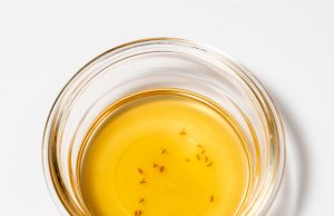 Jak se rychle zbavit octomilek: domácí triky, které fungují