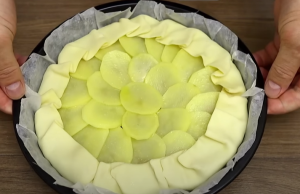 Vyzkoušejte tento vynikající bramborový koláč s houbami – Chutná skvěle!