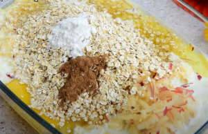 Zdravé mlsání – Vyzkoušejte jablečný koláč z ovesných vloček!