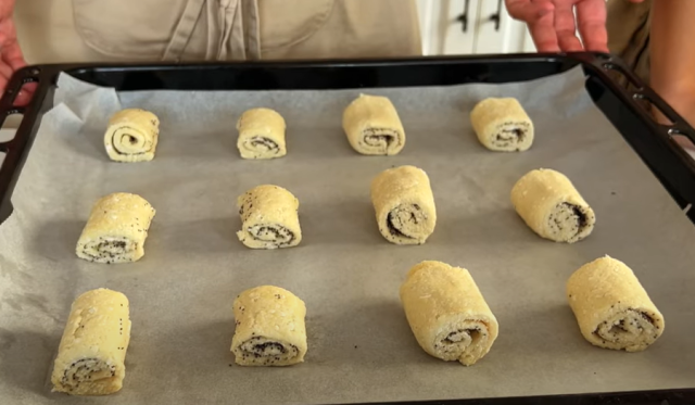 Tvarohové šneky s mákem: rychlá sladká dobrota