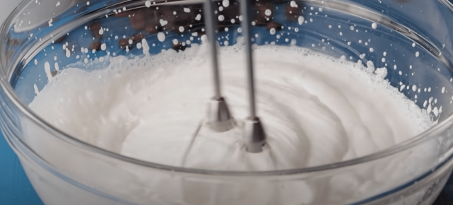 Krémové polštářky z listového těsta s vanilkovým krémem – rychlý dezert ze 4 surovin